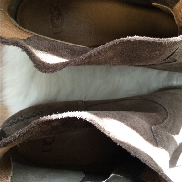 Ugg Brown suede size 9 booties - Picture 7 of 8